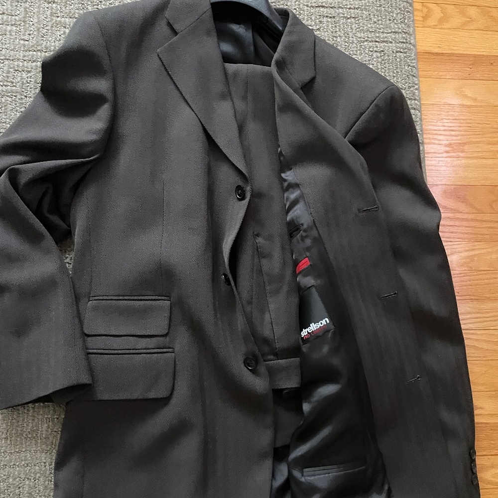 Strellson brown 3 button suit